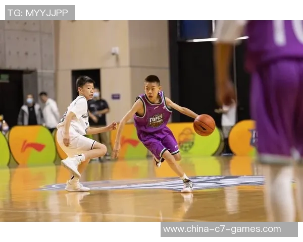 孩子学足球还是篮球哪个更适合他们的兴趣与发展潜力分析与建议 孩子学足球还是篮球哪个更适合他们的兴趣与发展潜力分析与建议