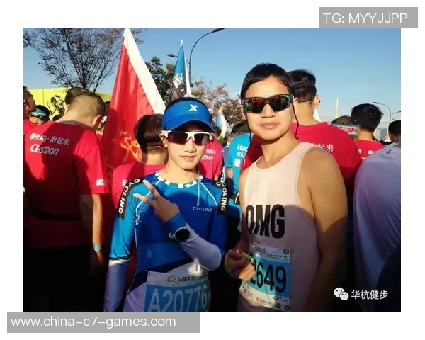 幼儿足球联赛精彩纷呈小小球员展现无限潜力与团队精神 幼儿足球联赛精彩纷呈小小球员展现无限潜力与团队精神